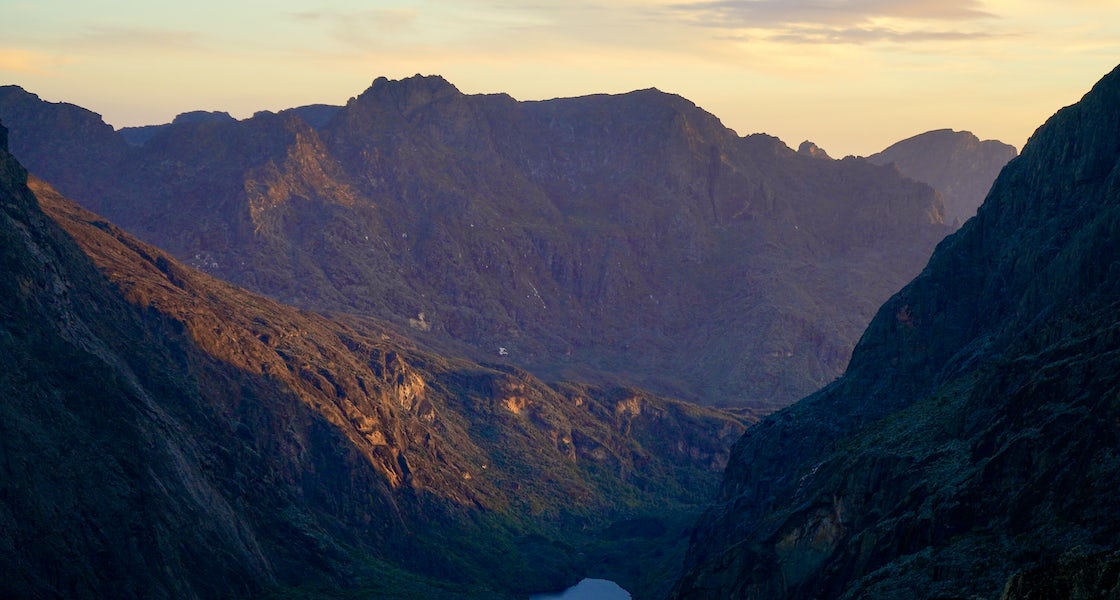 Discover the Majestic Rwenzori Mountains: Facts, Location, and Significance in Uganda - Discovery Slayers Uganda