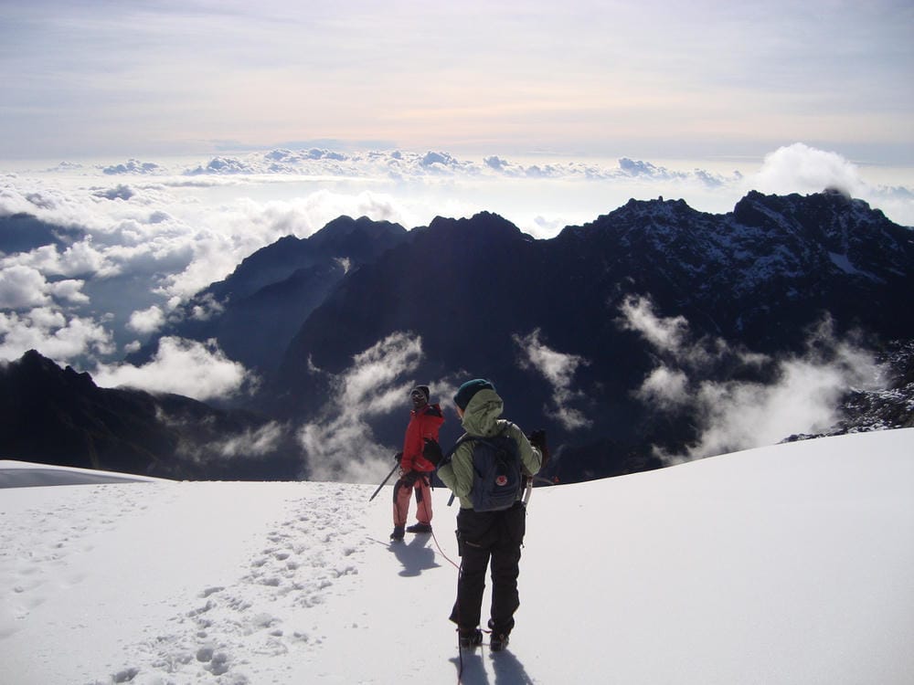 WHY TRAVEL WITH DISCOVERYSLAYERS